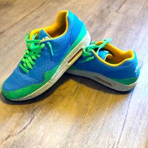 Lightly worn Nike Air Beaches of Rio Collection